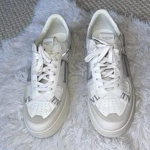 Valentino Garavani★ホワイト＆グレー VL7N スニーカー Valentino Garavani VL7N Sneaker Low Top White Black Grey
